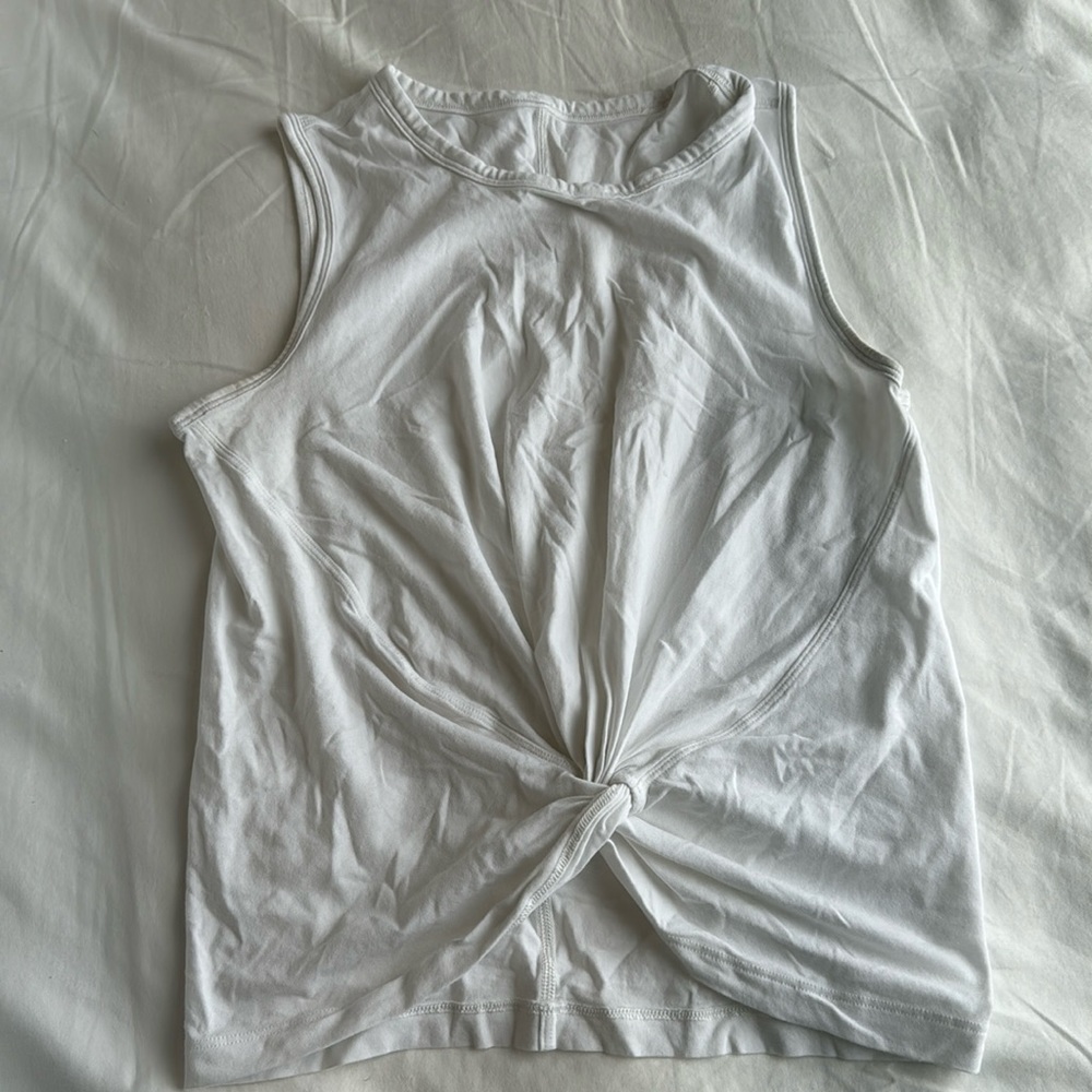 Lululemon front knot tank 4